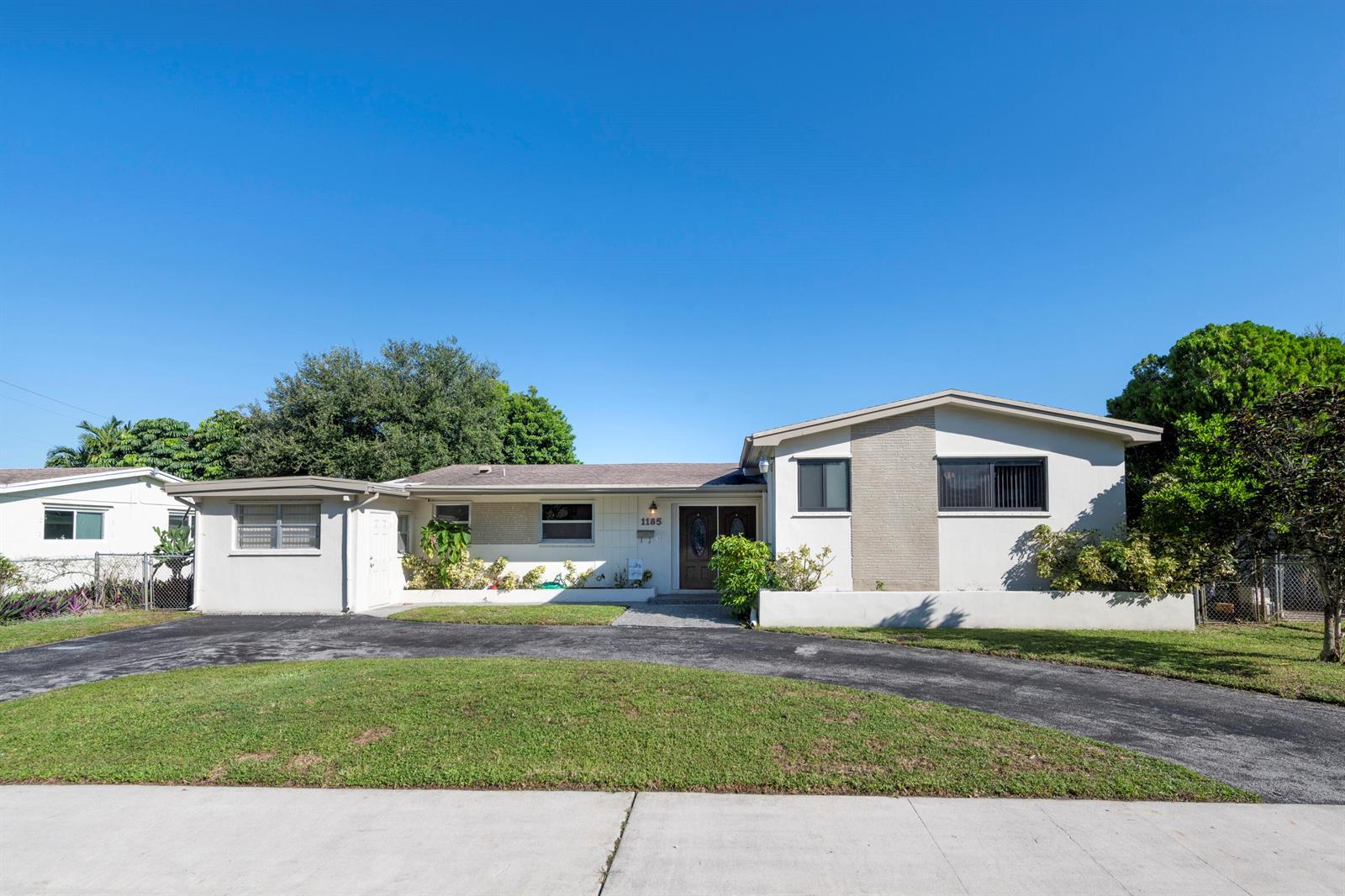 1185 NE 176TH Street, North Miami Beach FL 33162