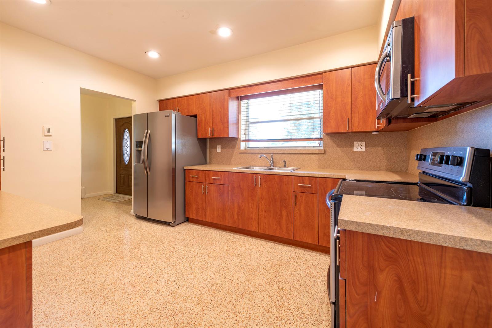 1185 NE 176TH Street, North Miami Beach FL 33162 photo 5