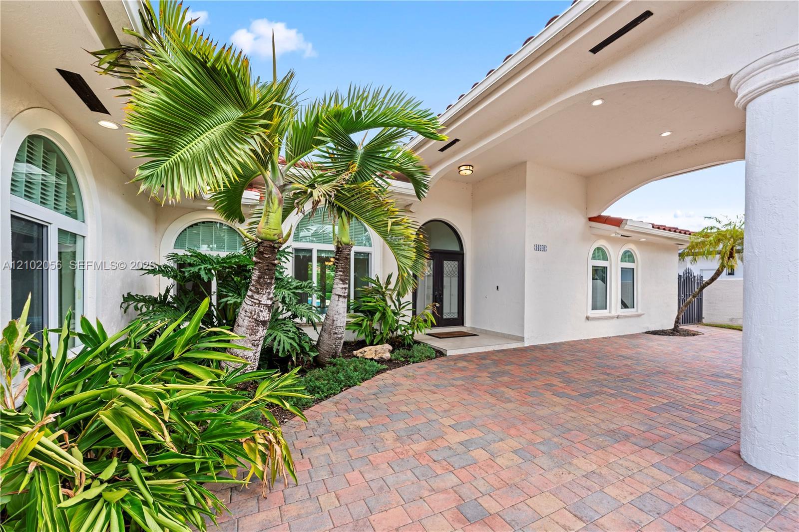 14341 SW 22nd St, Miami FL 33175 photo 2