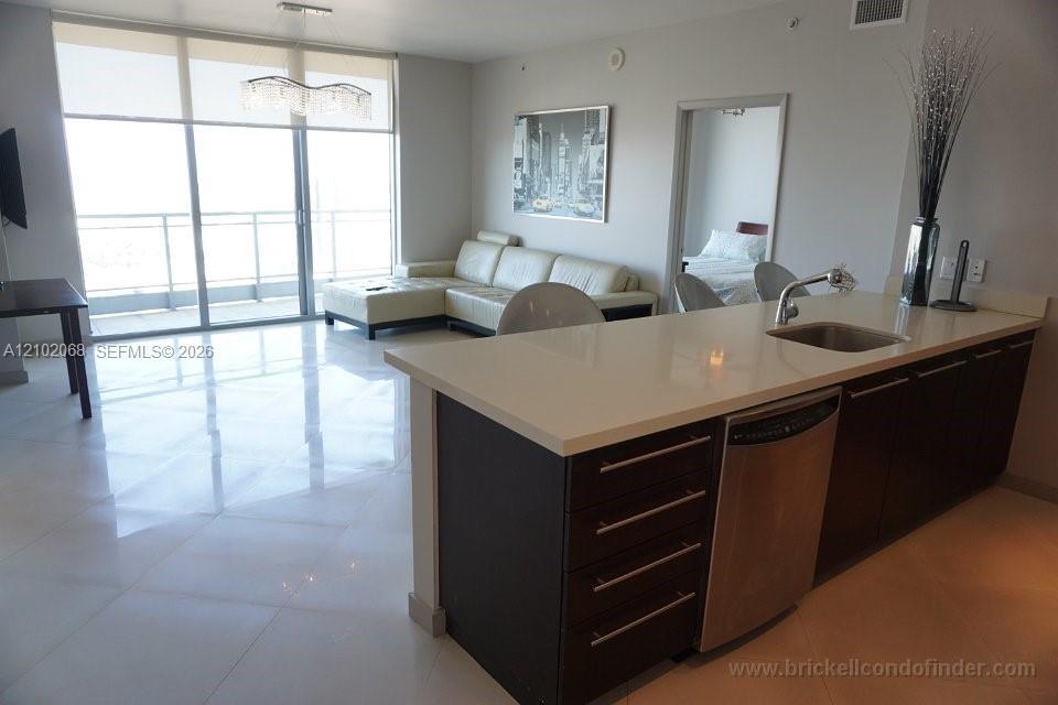 90 SW 3rd St # 3505, Miami FL 33130 photo 2