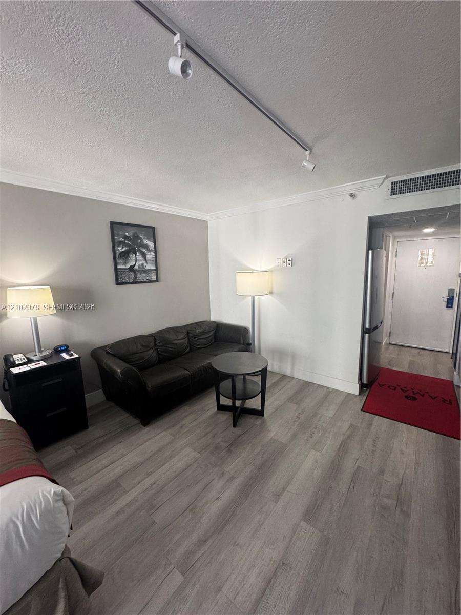 19201 Collins Ave # 918, Sunny Isles Beach FL 33160 photo 3