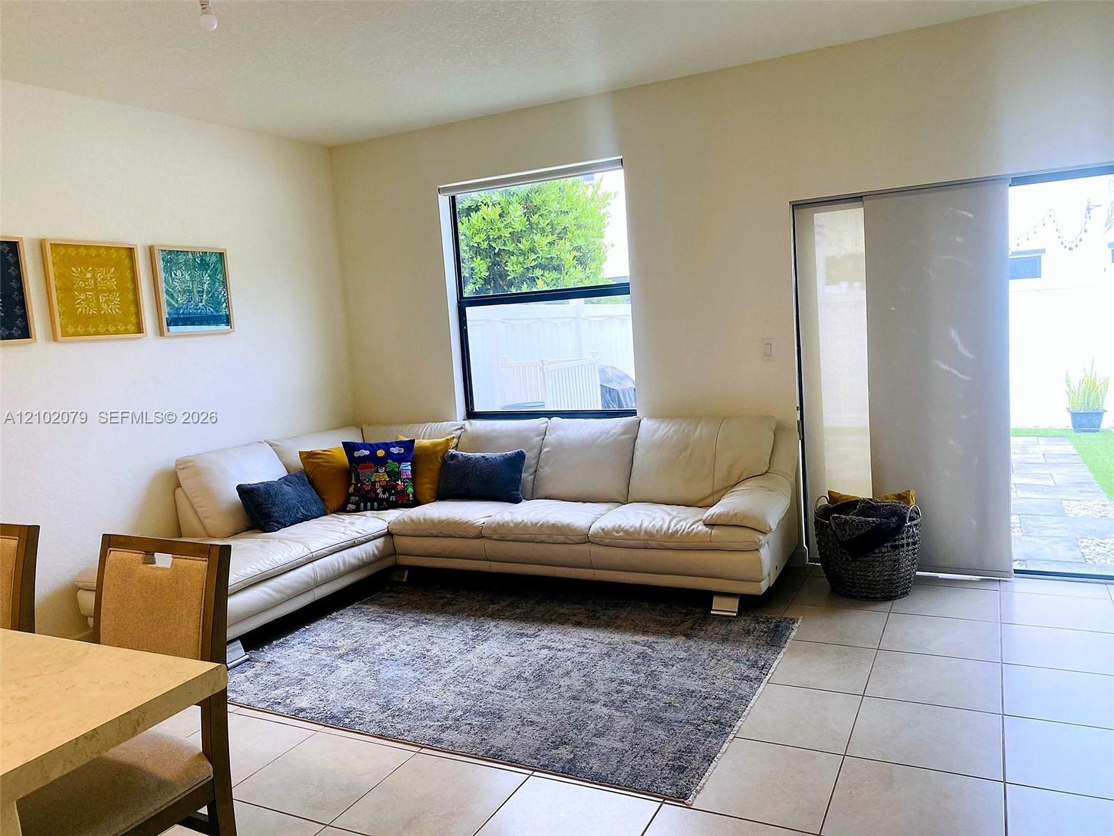 10492 W 33rd Ln, Hialeah FL 33018 photo 3
