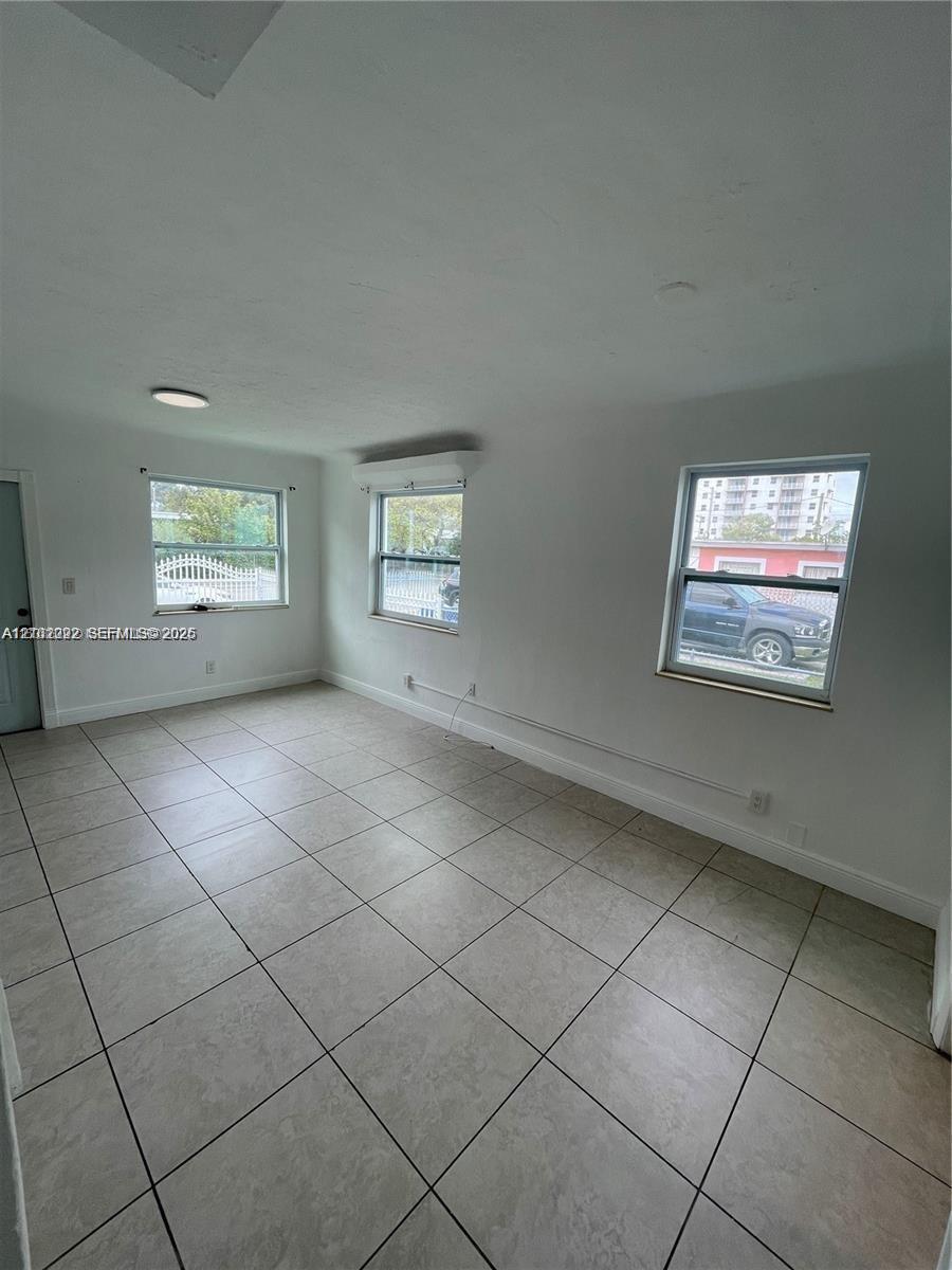 7001 NW 4th Ct, Miami FL 33150 photo 4