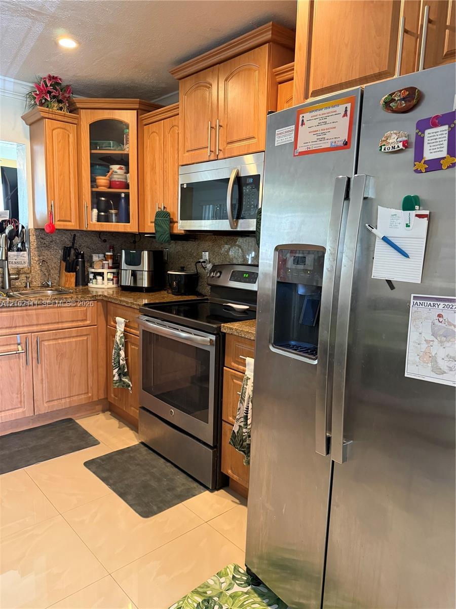 4919 NW 52nd St, Tamarac FL 33319 photo 3