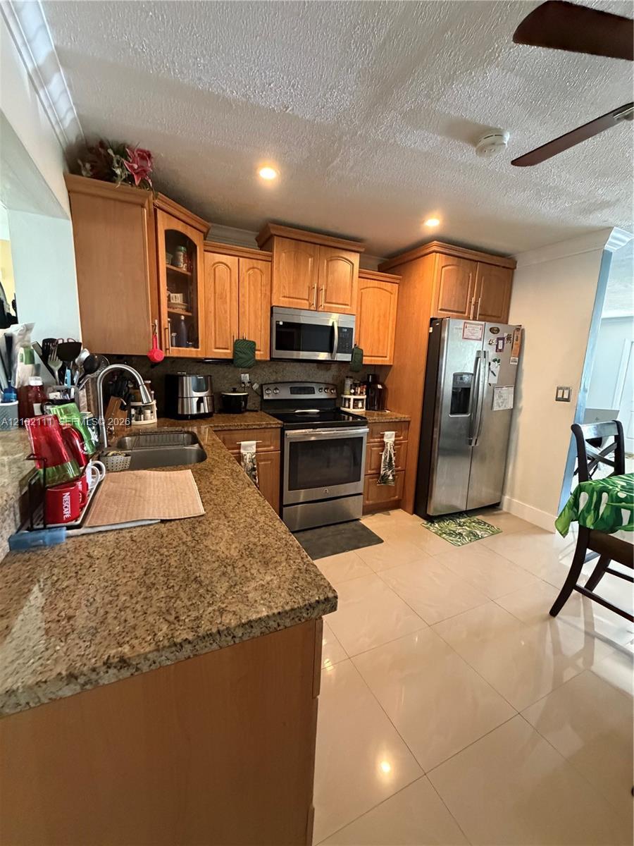 4919 NW 52nd St, Tamarac FL 33319 photo 4