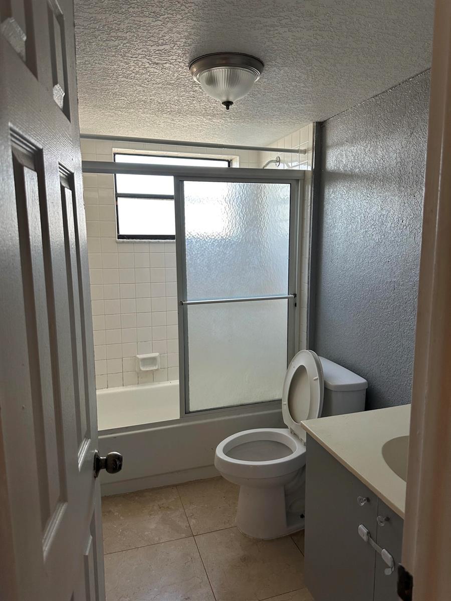 8020 HAMPTON Boulevard # 410, North Lauderdale FL 33068