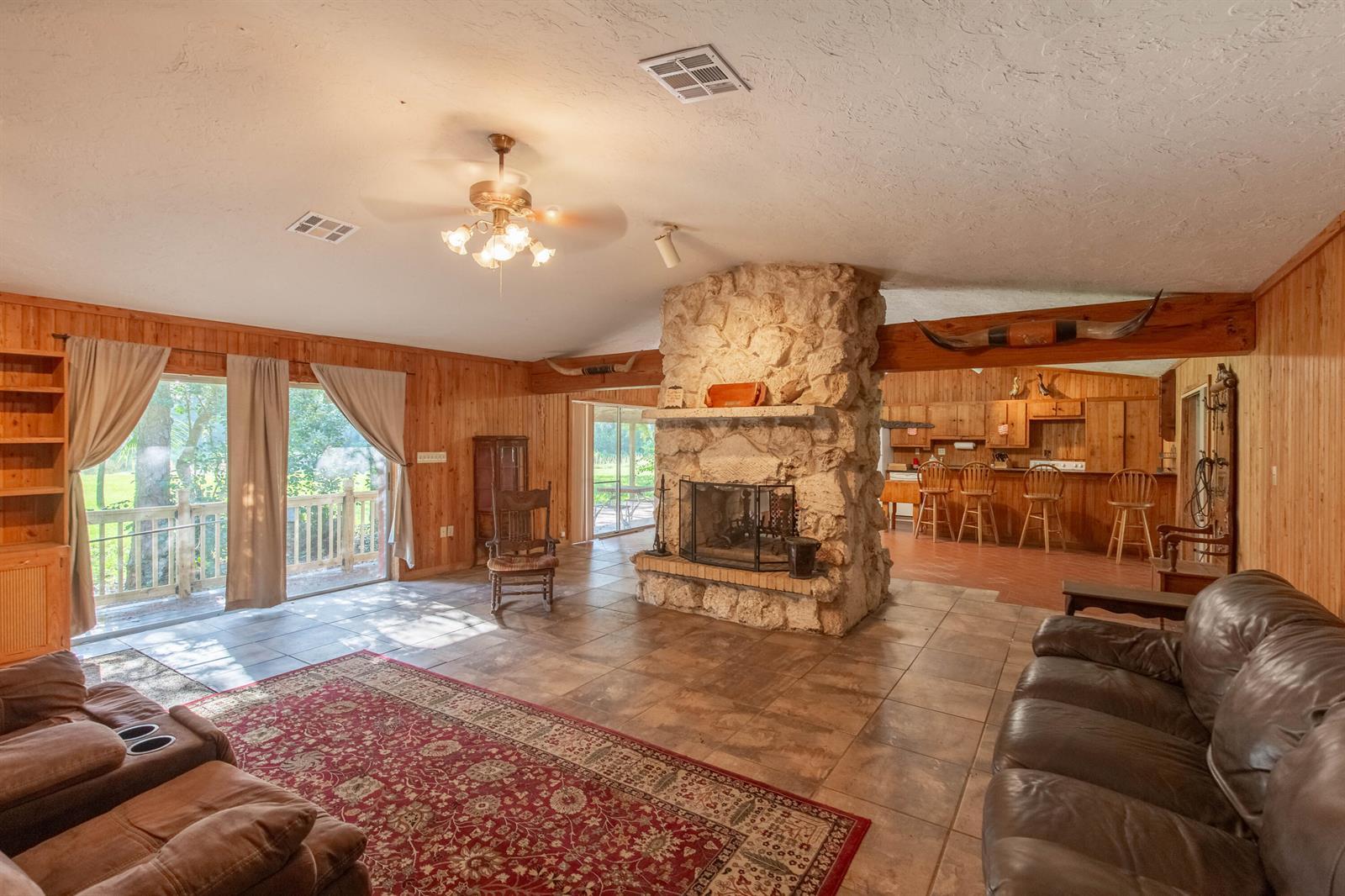 2833 F Road, FL 33470 photo 5