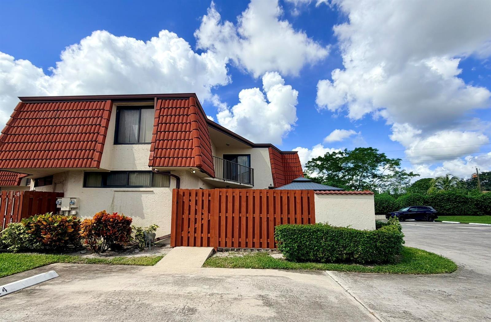 3870 VICTORIA Drive, West Palm Beach FL 33406 photo 2