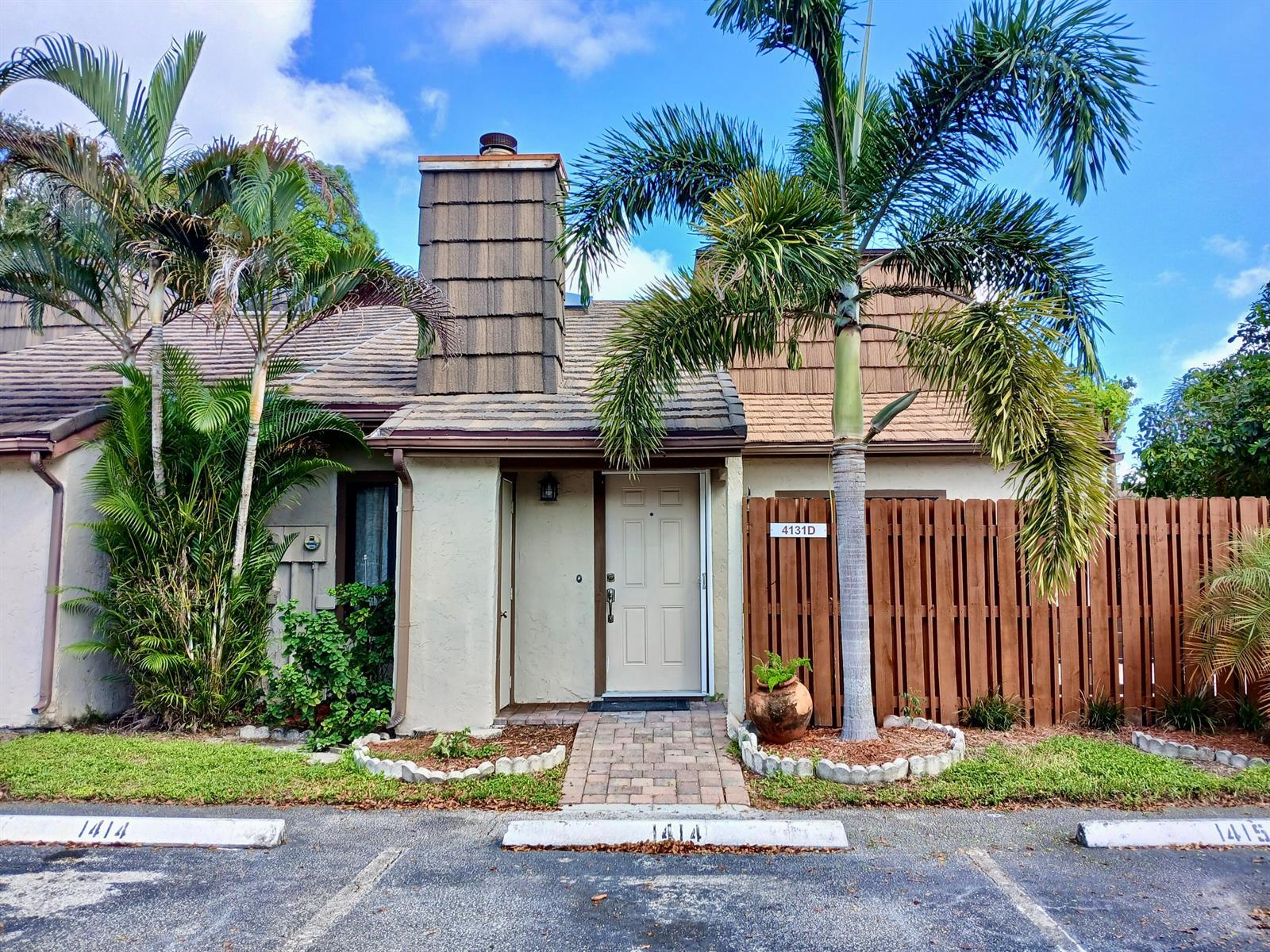4131 PALM BAY Circle # D, West Palm Beach FL 33406