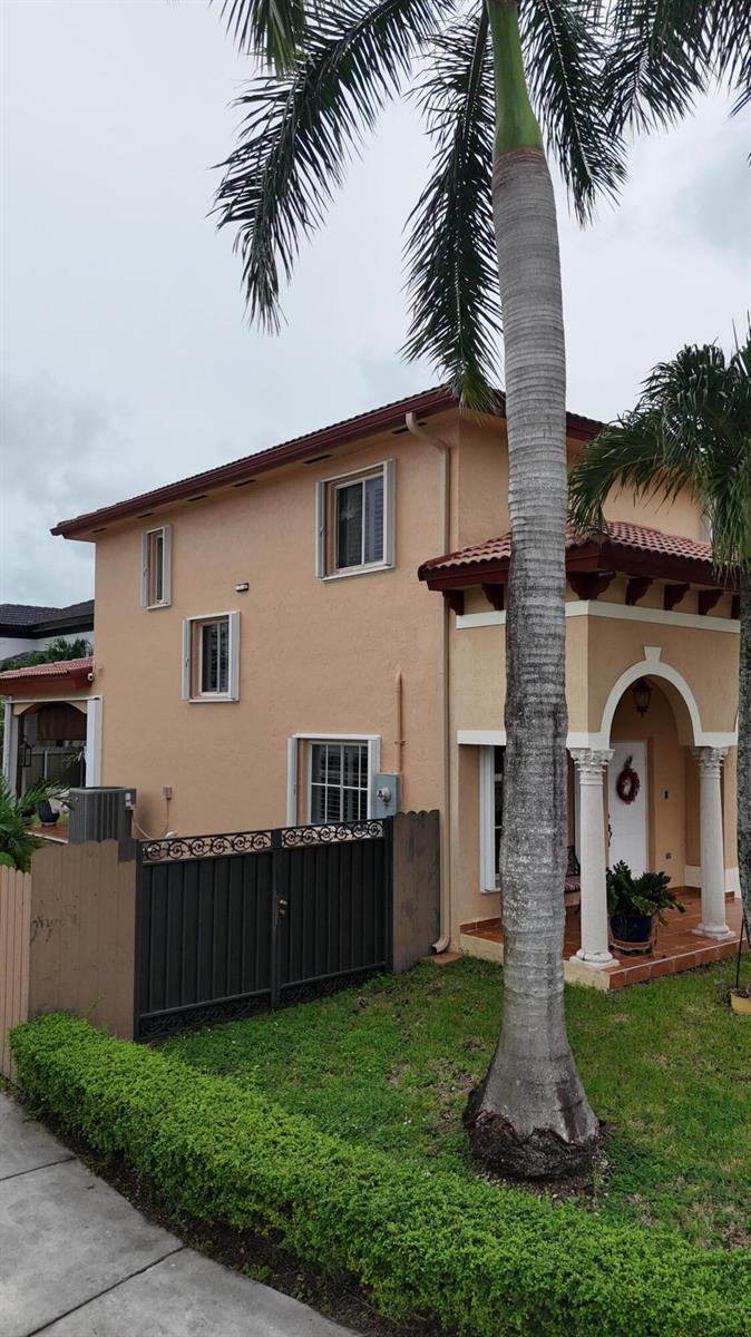 1811 SW 155TH Avenue, Miami FL 33185 photo 2