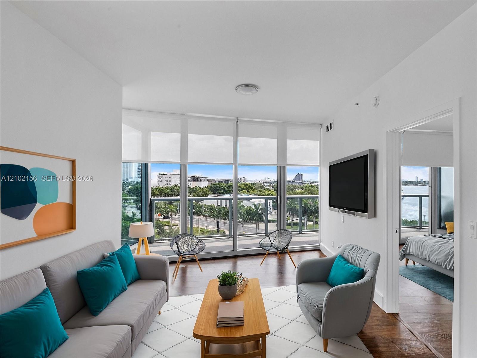 888 Biscayne Blvd # 612, Miami FL 33132 photo 2