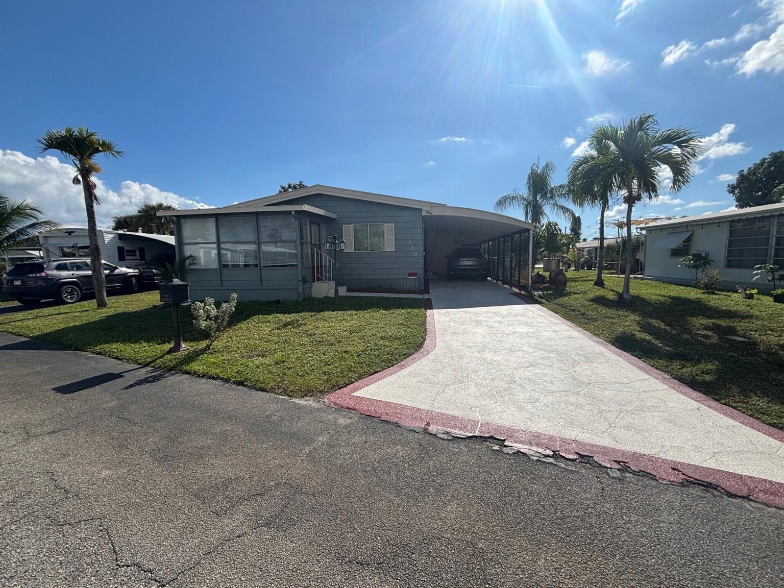 570 NE 47th Court, Deerfield Beach FL 33064 photo 2