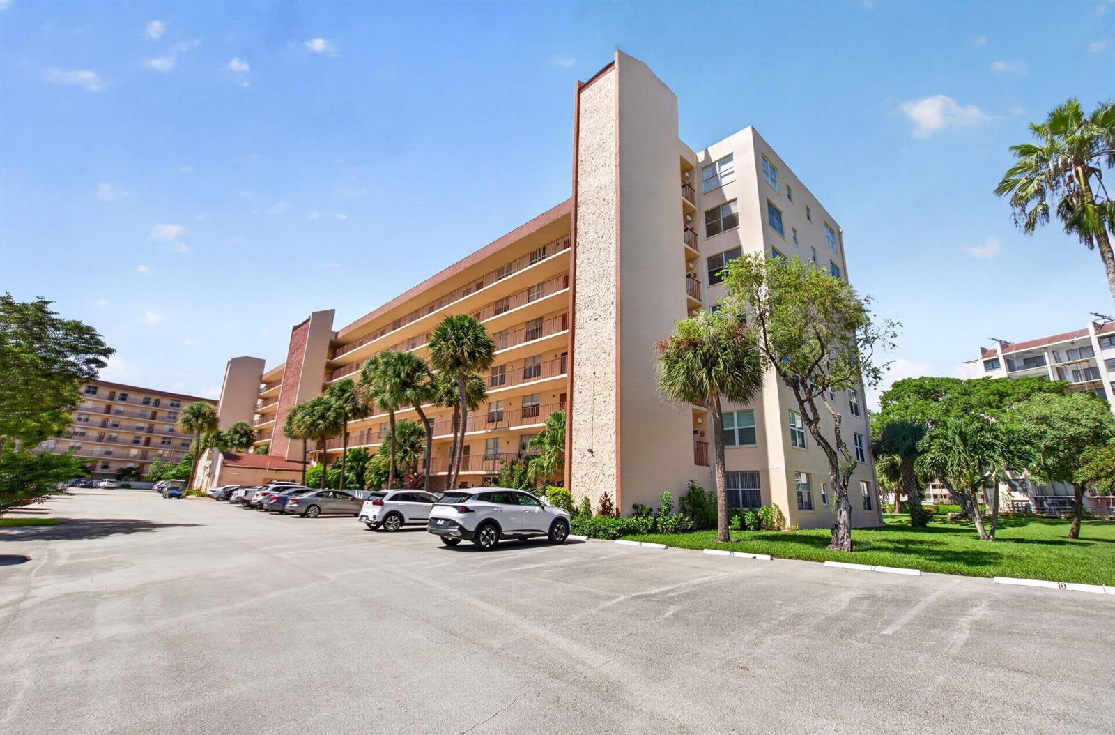 14527 BONAIRE Boulevard # 110, Delray Beach FL 33446 photo 2