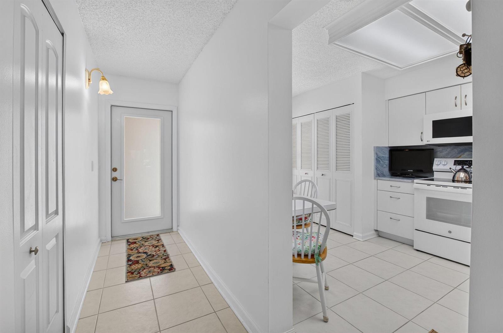 14527 BONAIRE Boulevard # 110, Delray Beach FL 33446 photo 3