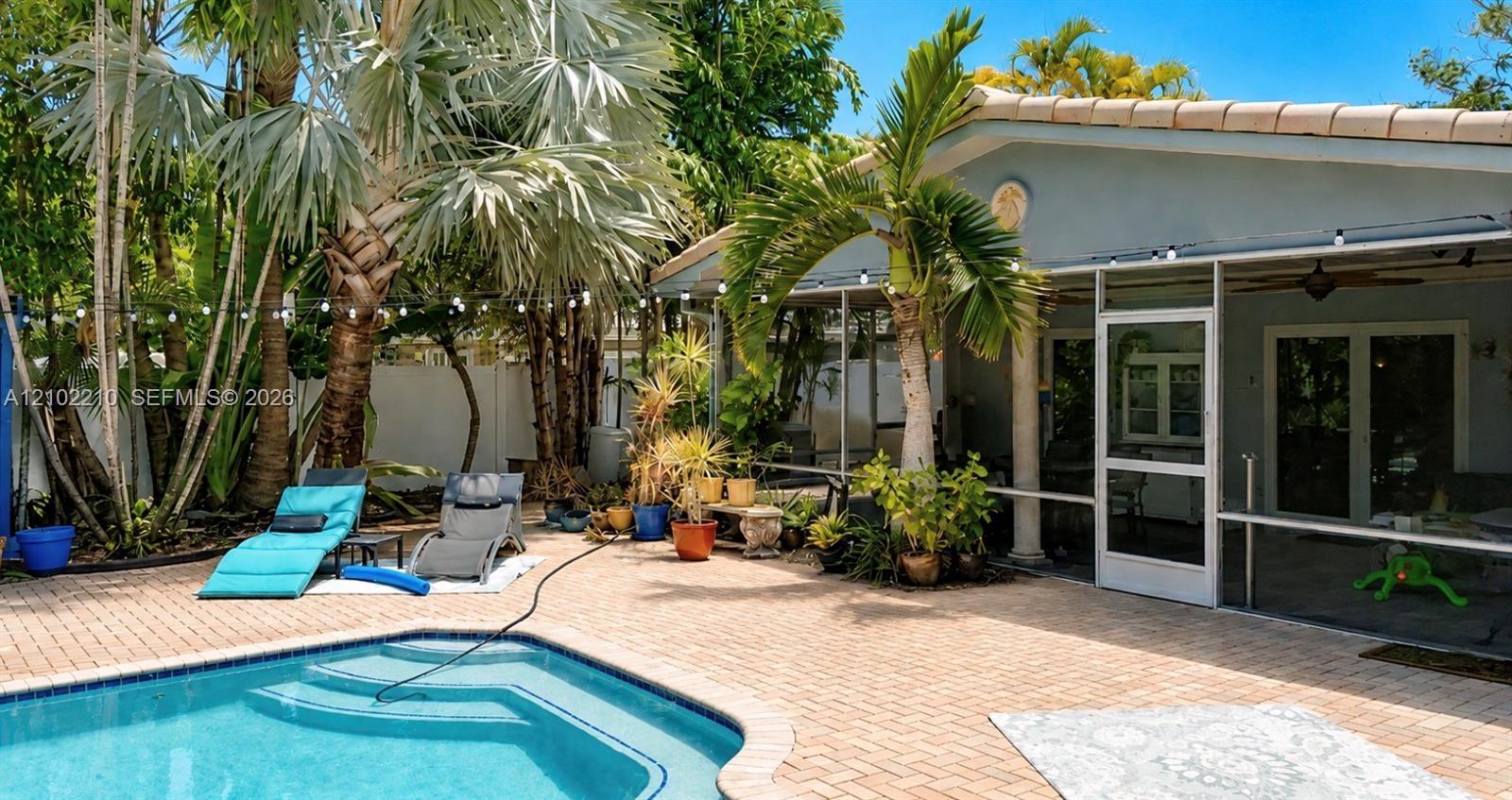 2400 NE 5th Ave, Wilton Manors FL 33305 photo 3