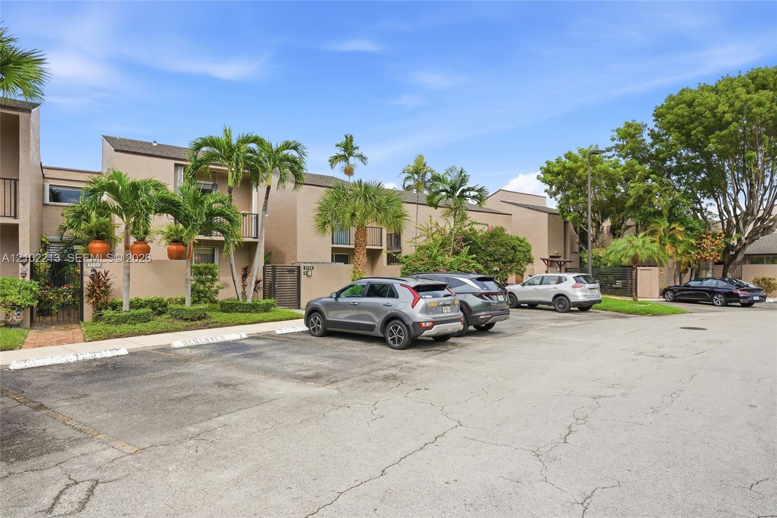 9135 Fontainebleau Blvd # 2, Miami FL 33172 photo 5