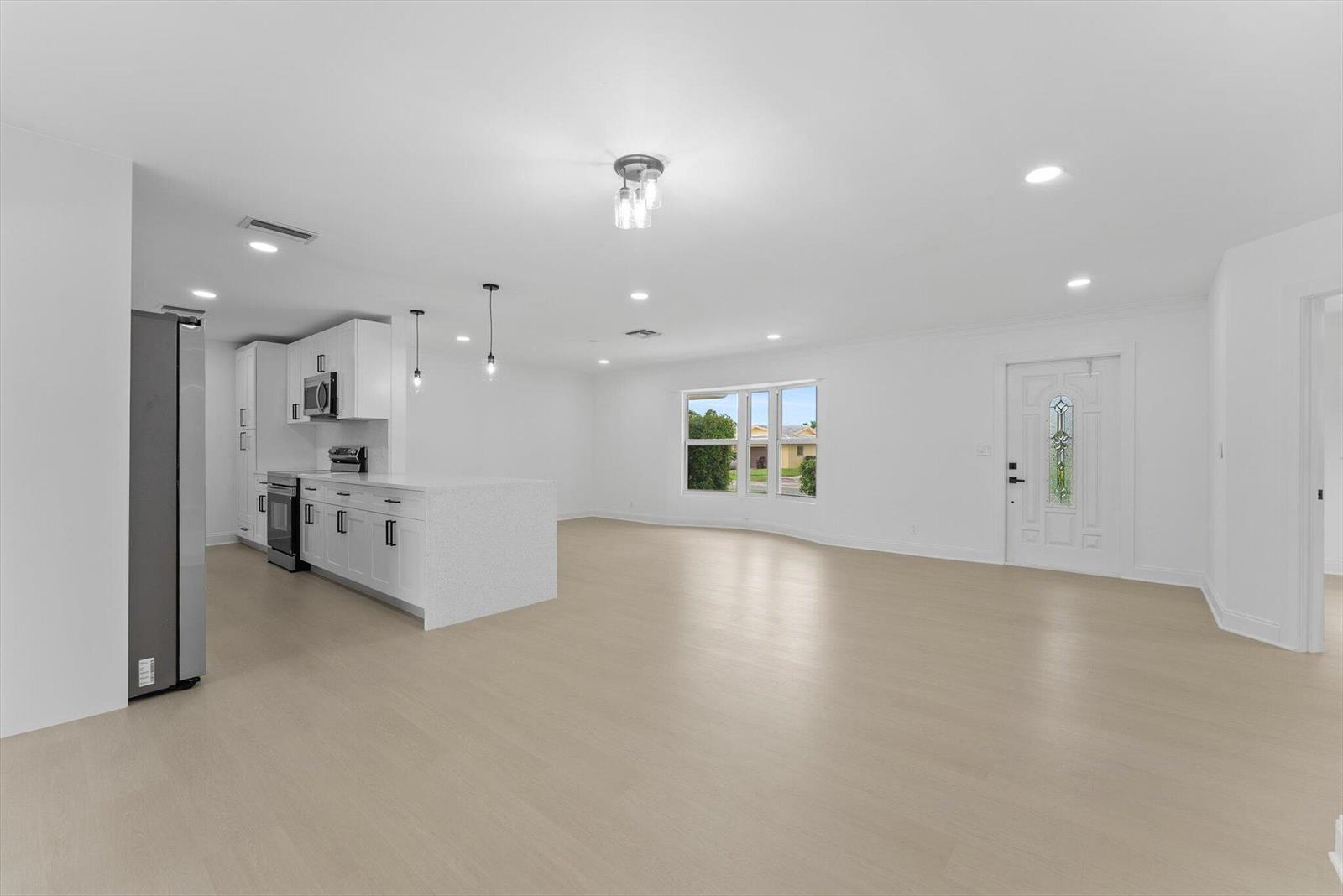 1660 40TH Street, West Palm Beach FL 33407 photo 5