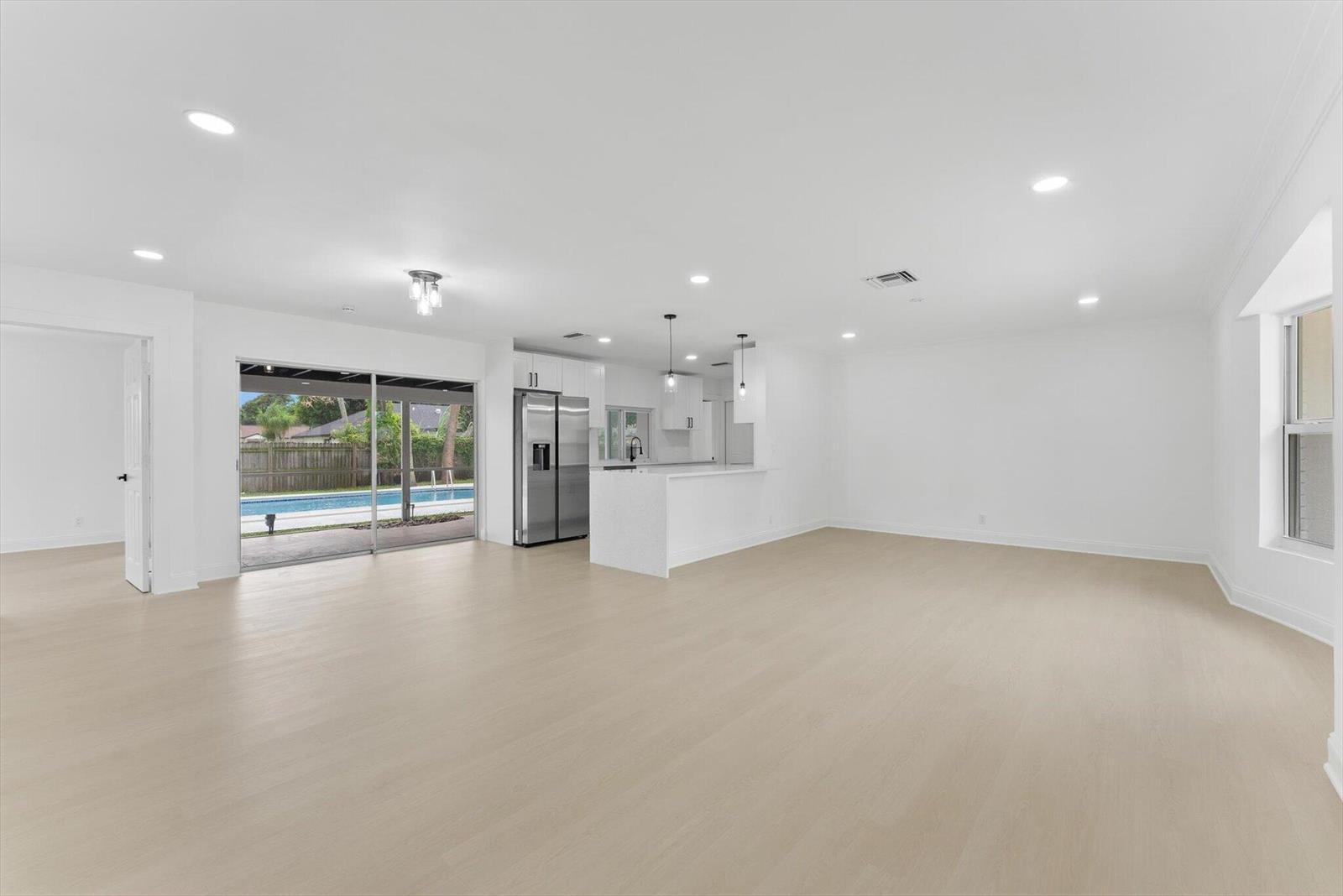 1660 40TH Street, West Palm Beach FL 33407 photo 4