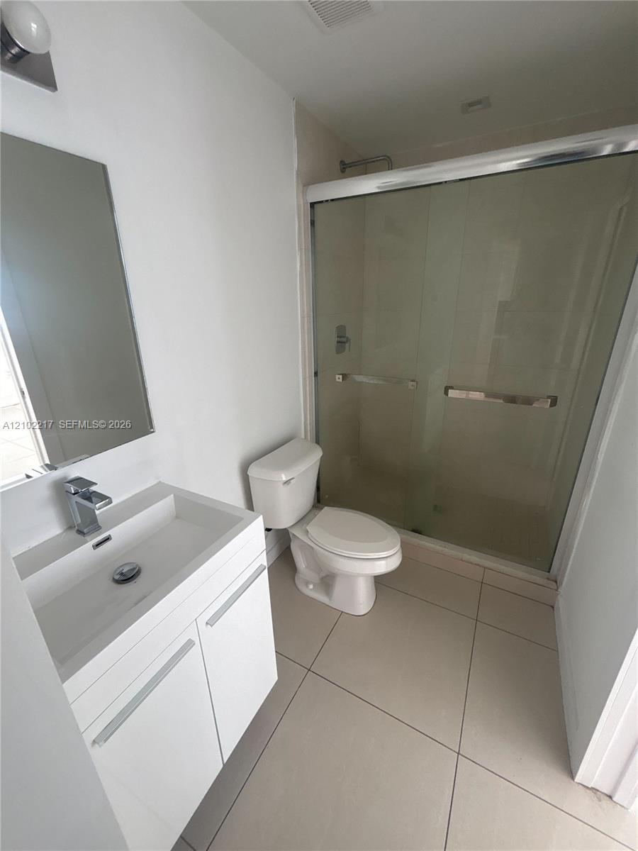 821 SW 18th Ave # 301, Miami FL 33135 photo 5