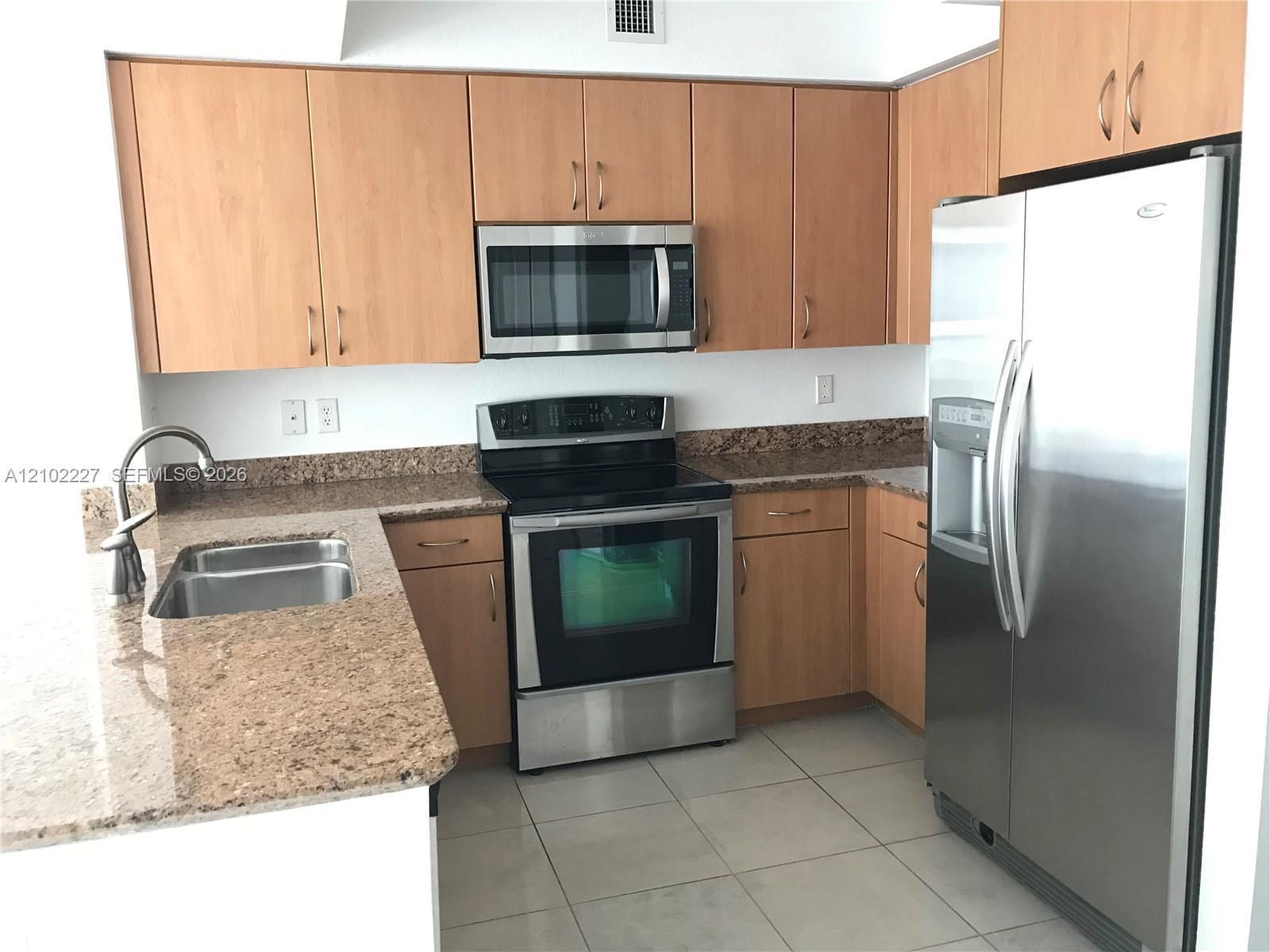 1830 Radius Dr # 713, Hollywood FL 33020 photo 5