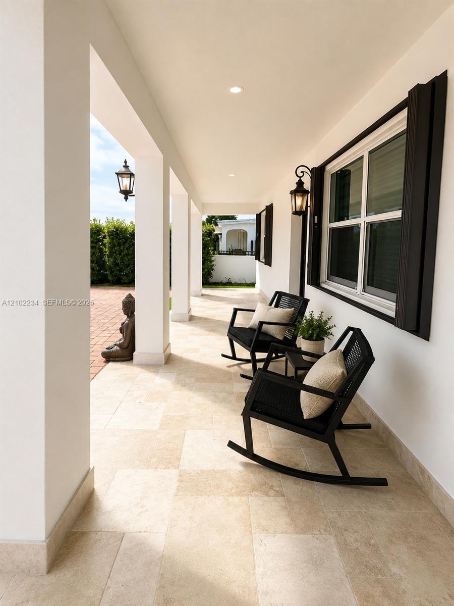 4590 E 9th Ln, Hialeah FL 33013 photo 4