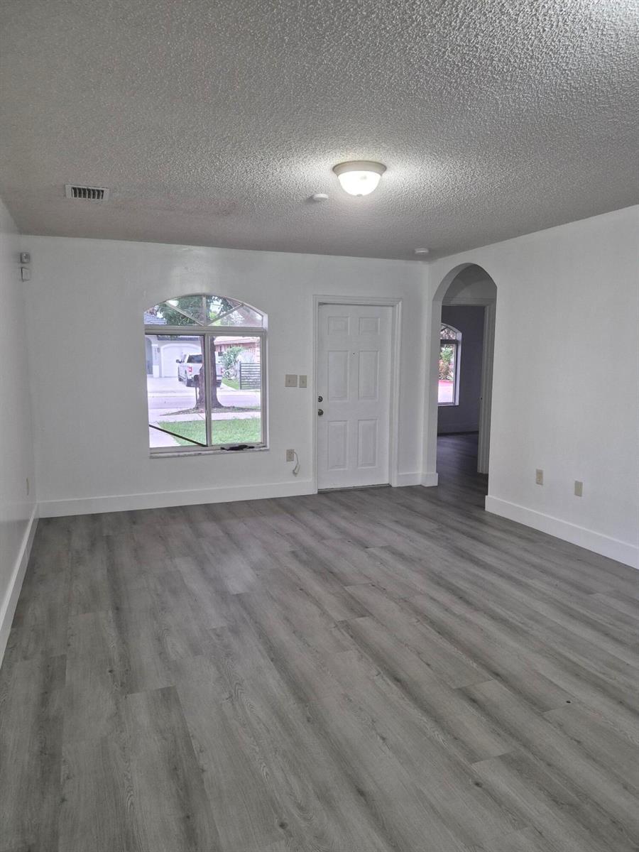 20431 NW 18th Avenue, Miami Gardens FL 33056 photo 2