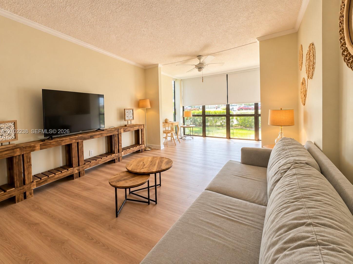 1000 Parkview Dr # 127, Hallandale Beach FL 33009
