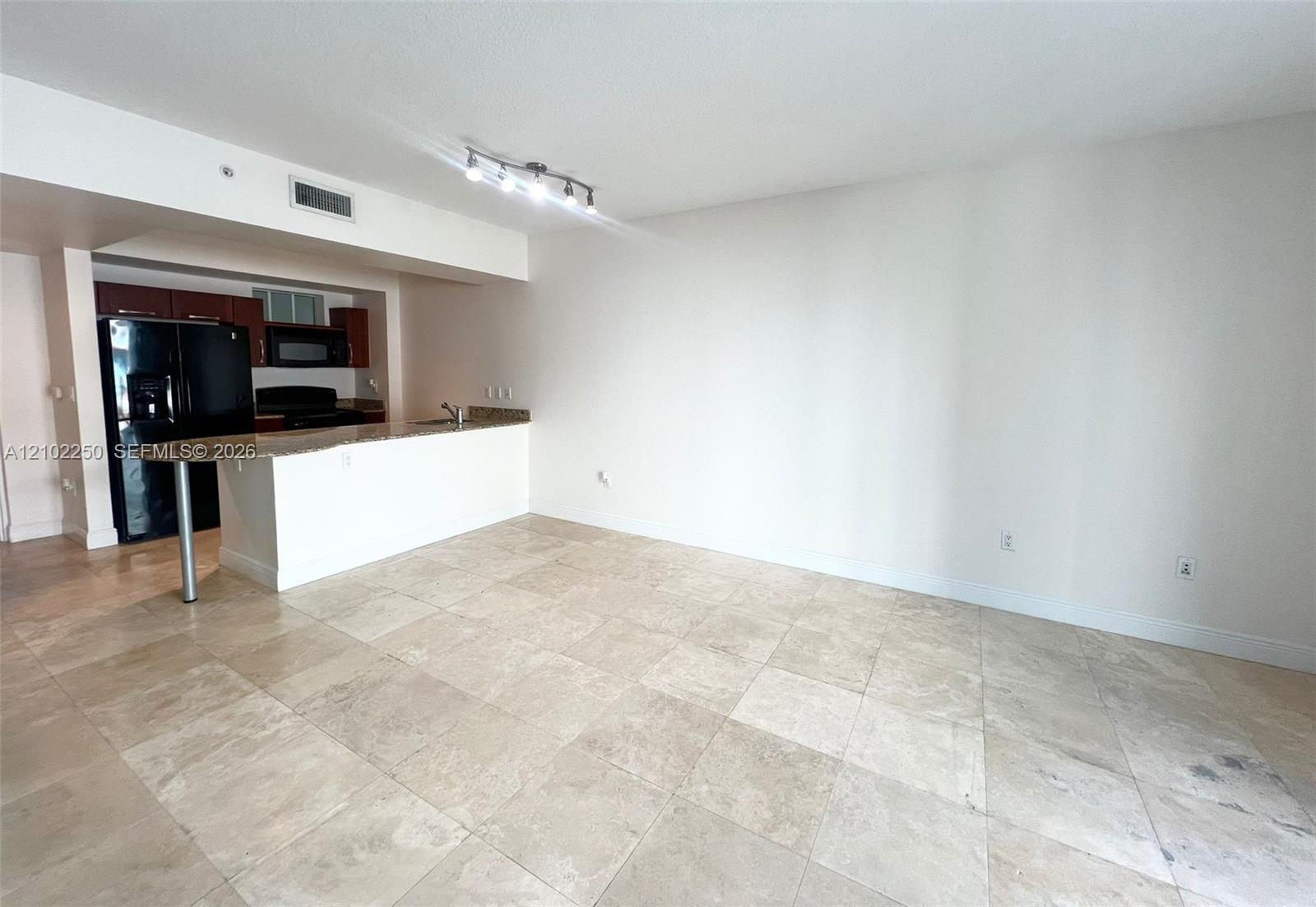 7280 SW 90th St # 212, Miami FL 33156