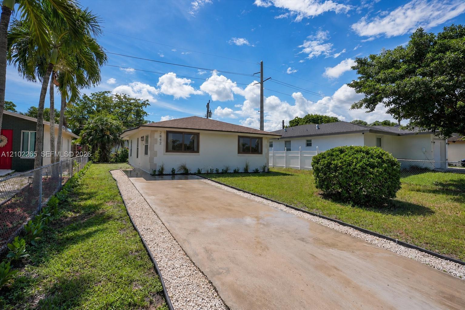 2842 NW 9th Pl, Fort Lauderdale FL 33311 photo 2