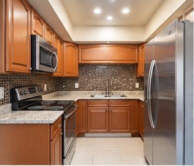 227 CASTLEWOOD Drive # 207, North Palm Beach FL 33408 photo 5