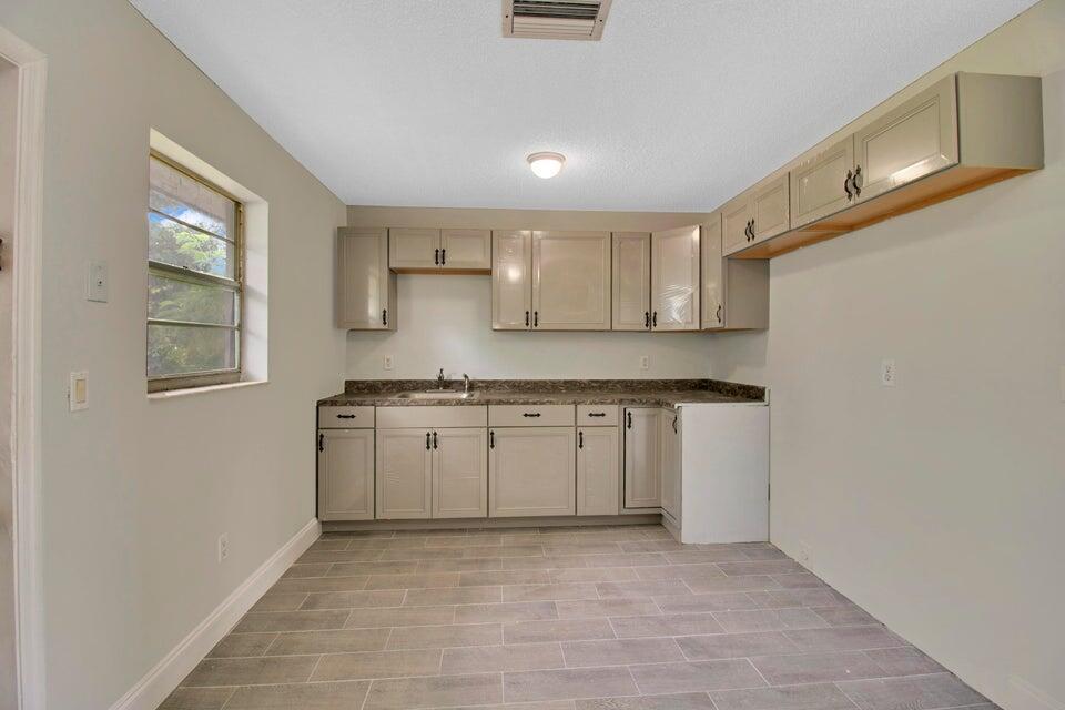 3060 MARTIN Avenue # 3062, FL 33463 photo 3