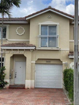 11352 NW 56th St, Doral FL 33178 photo 2