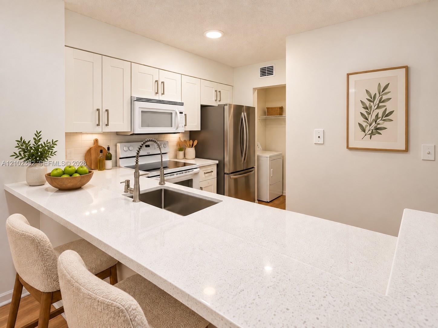 560 S Park # 23, Hollywood FL 33021 photo 4