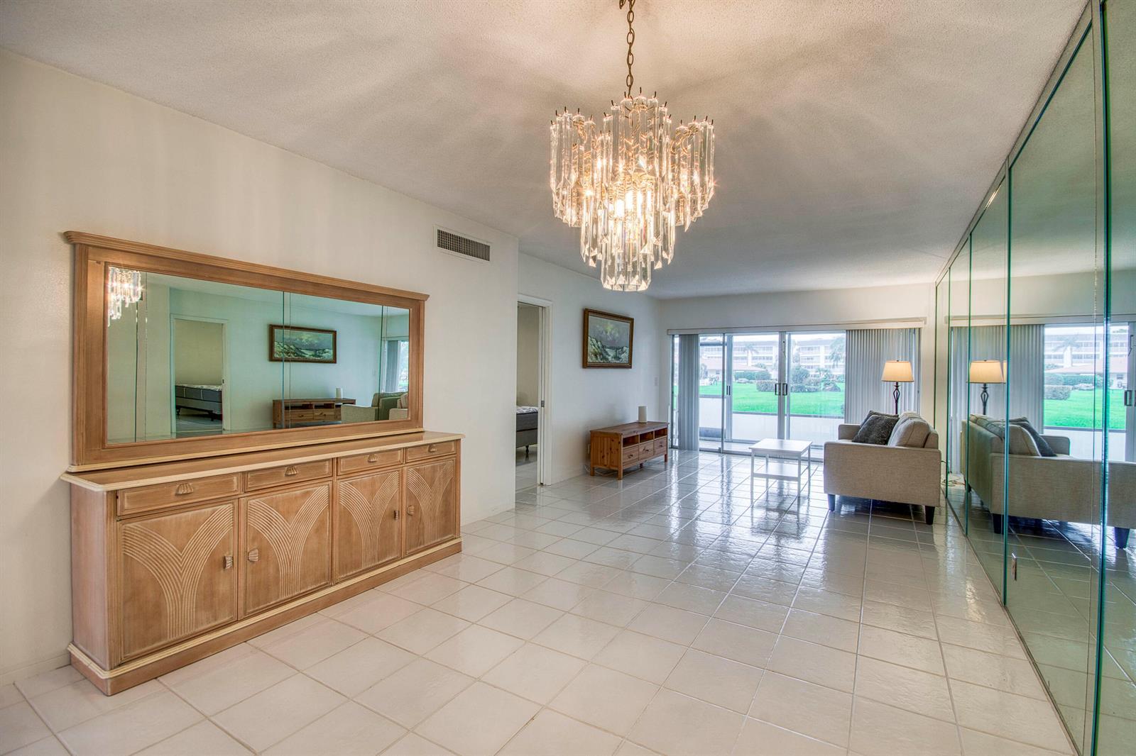 3351 Spanish Trail # 113, Delray Beach FL 33483 photo 2