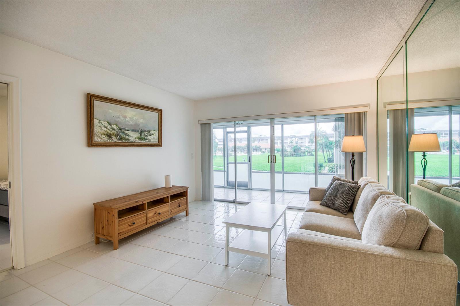 3351 Spanish Trail # 113, Delray Beach FL 33483 photo 3