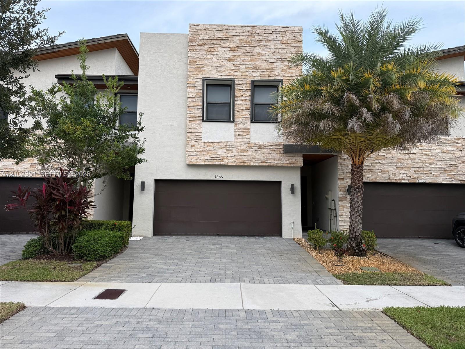 7865 NW 105th Ave # 7865, Doral FL 33178