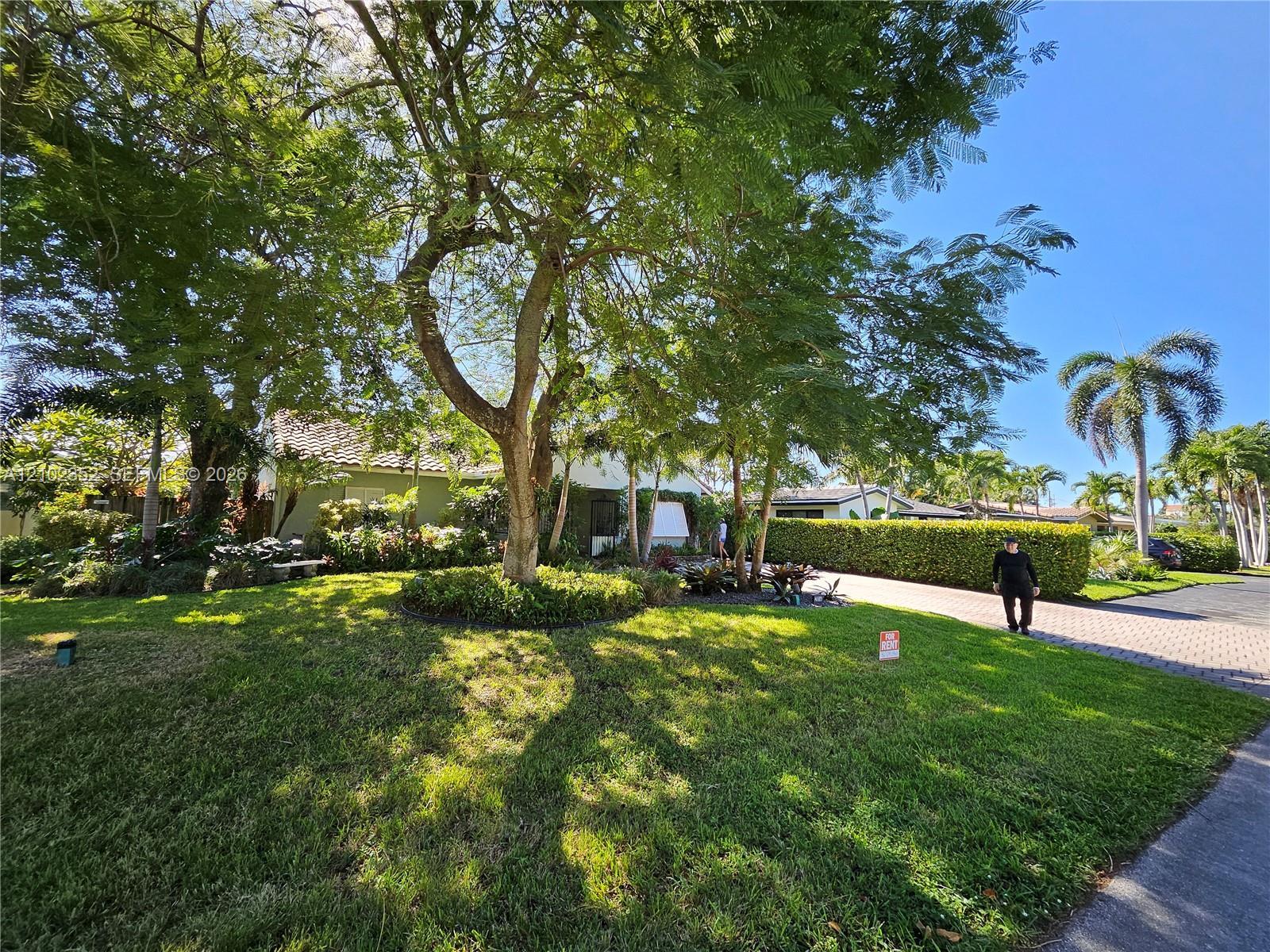 2016 NE 26th Dr, Wilton Manors FL 33306