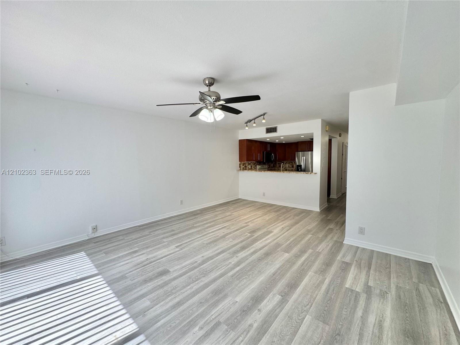 4226 SW 70th Ter, Davie FL 33314 photo 4