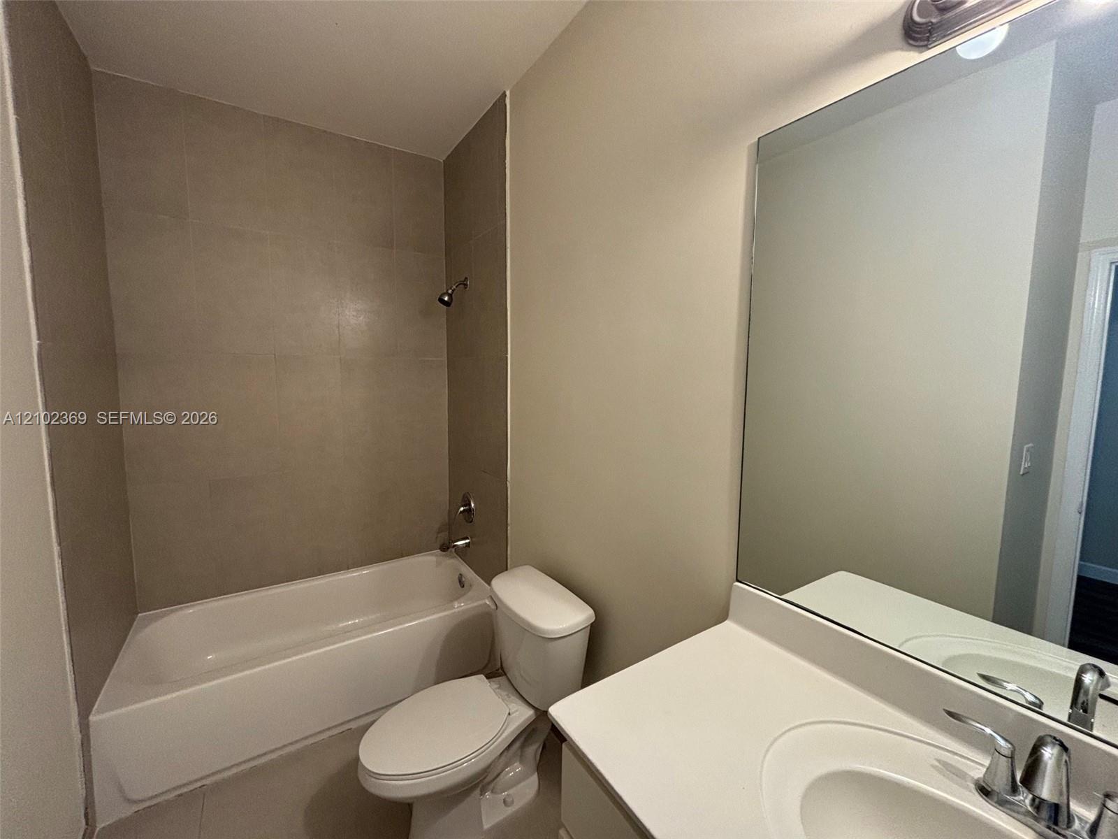 10445 NW 61 LN # 10445, Doral FL 33178 photo 3