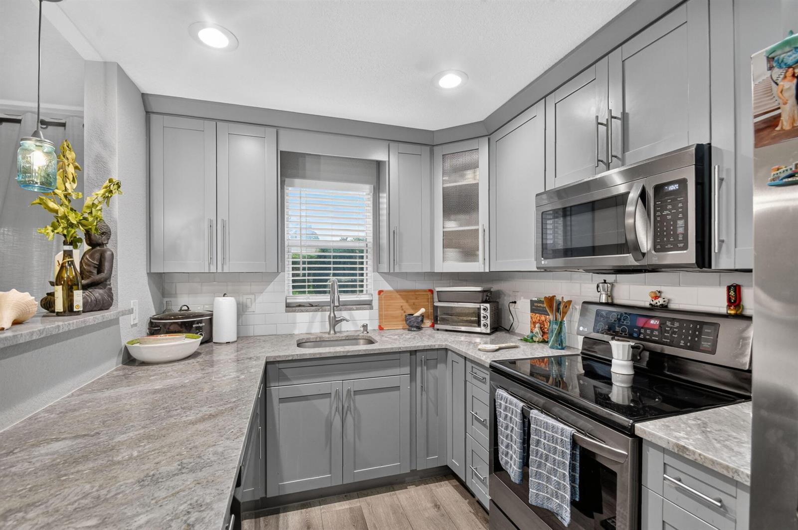 500 DAVIS Road # 25, Palm Springs FL 33461 photo 4