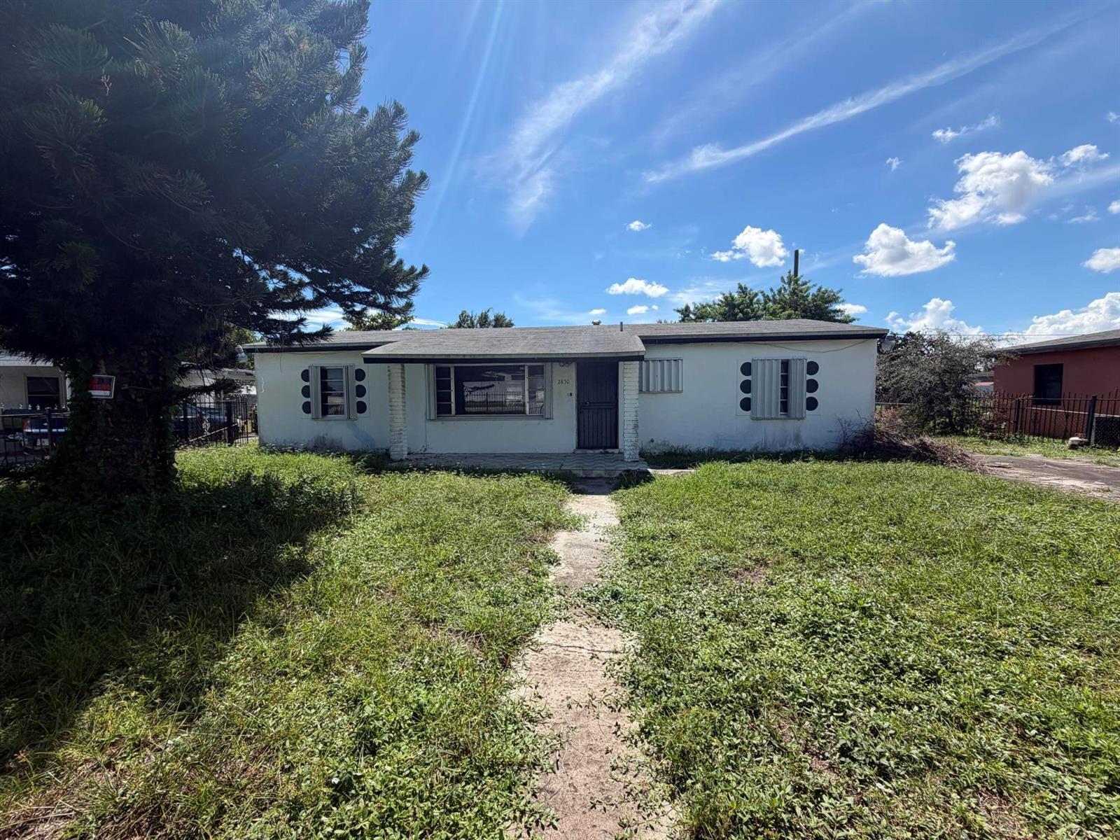 2850 NW 160TH Street, Miami Gardens FL 33054 photo 2