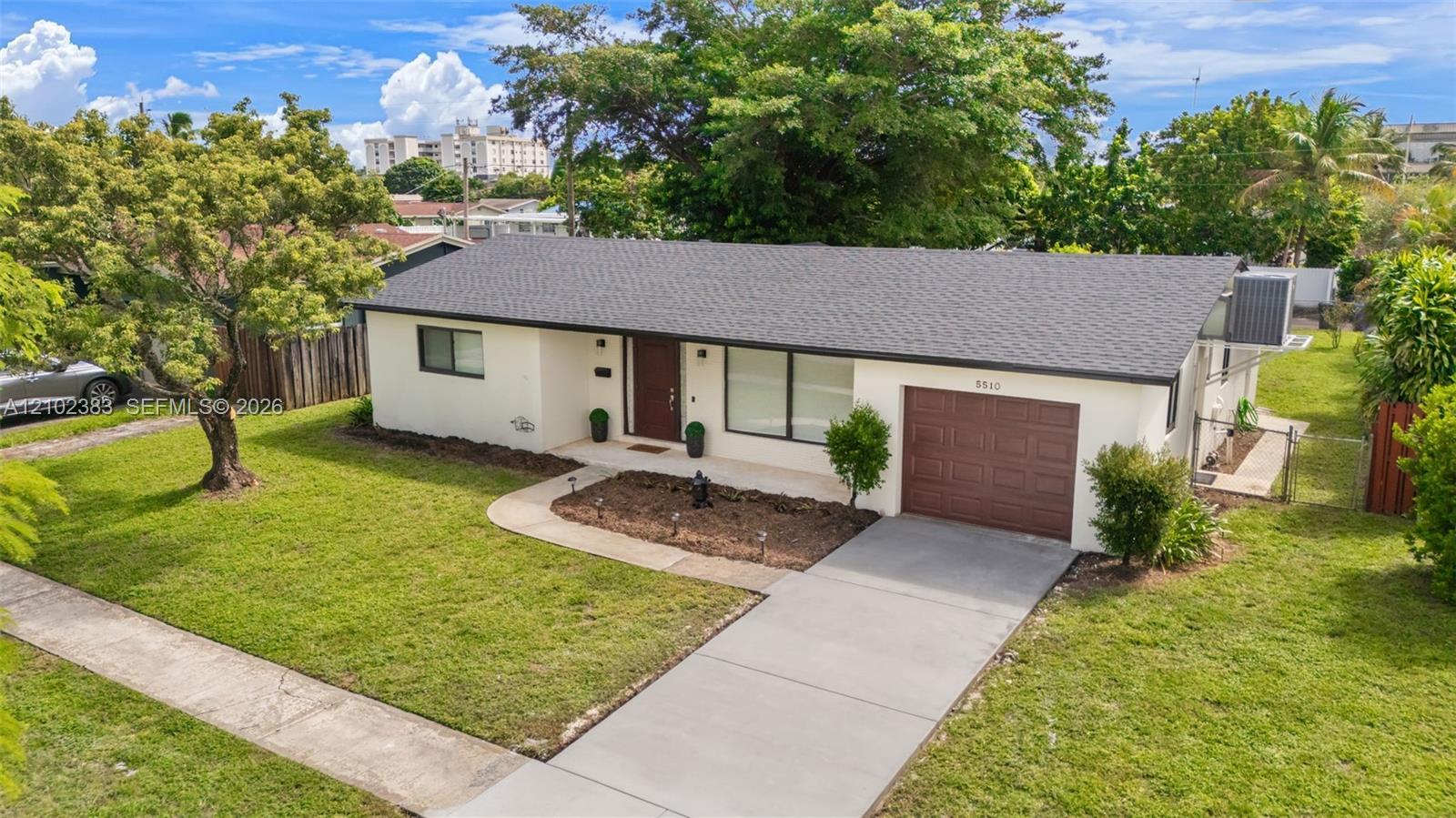 5510 Polk St, Hollywood FL 33021 photo 2