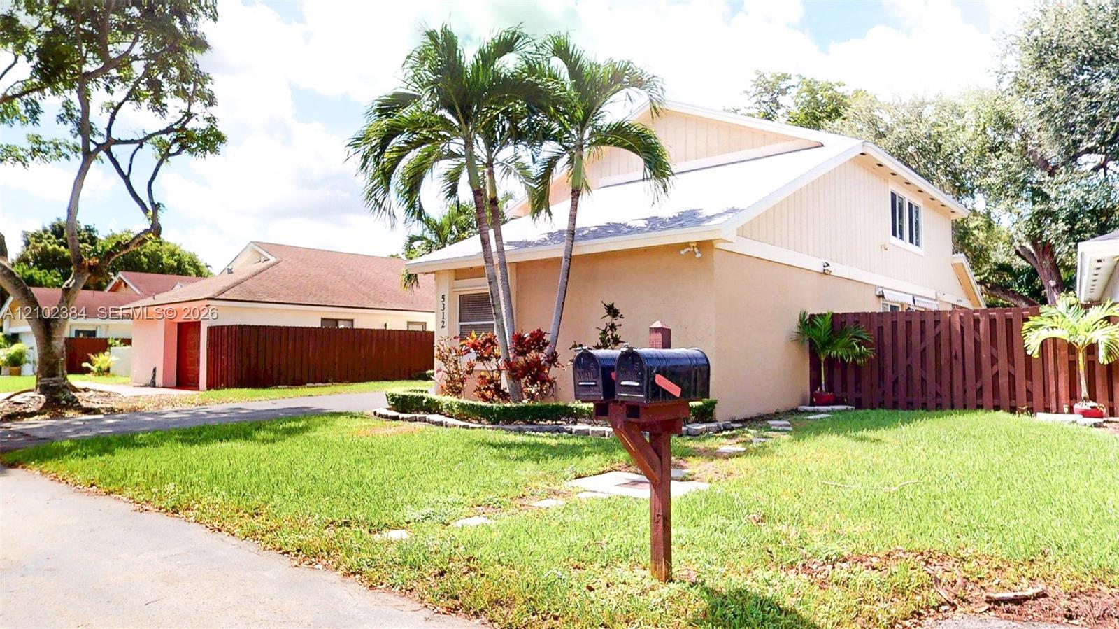 5312 SW 151st Pl, Miami FL 33185 photo 2