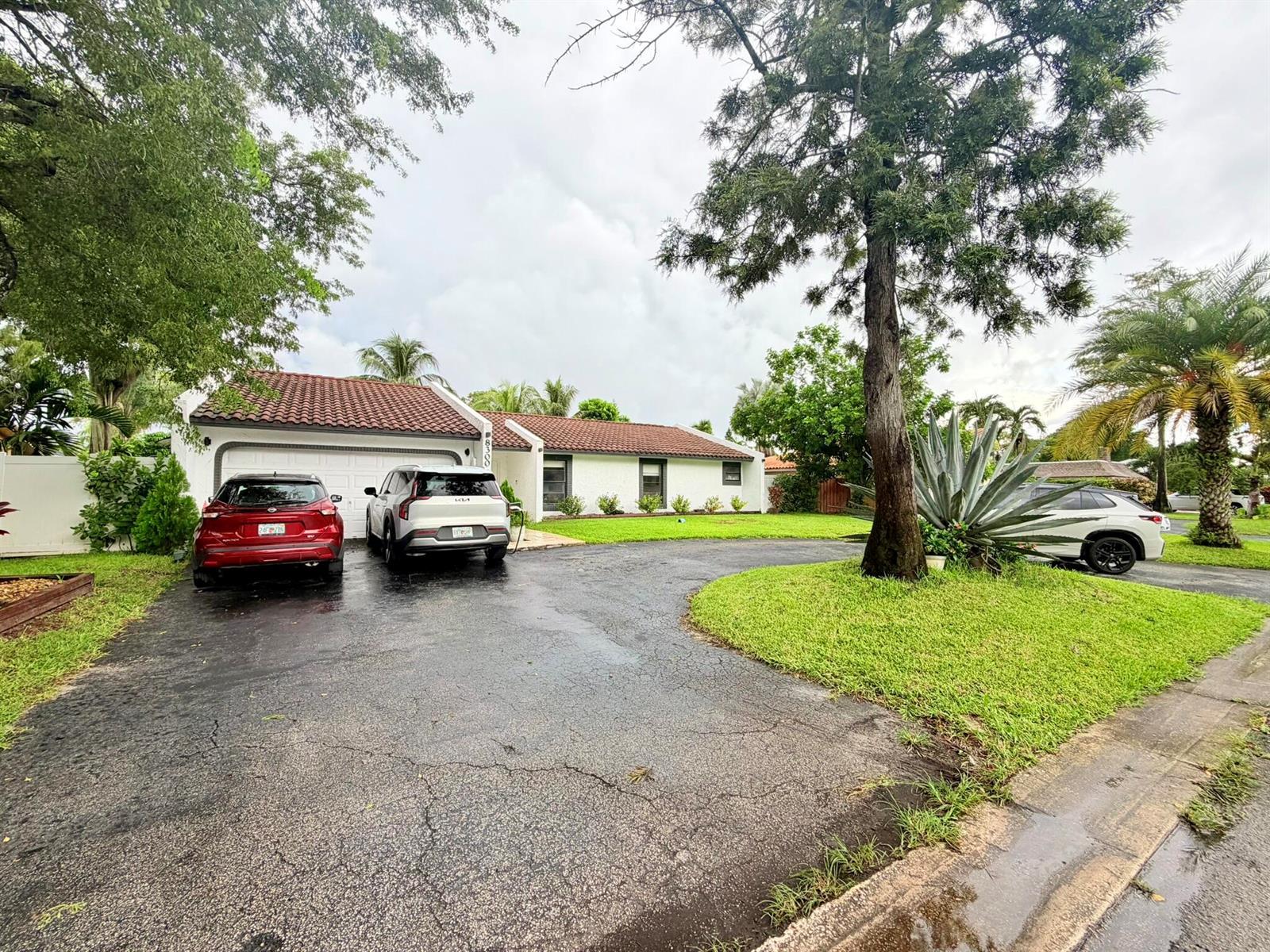 8300 NW 14TH Court, Coral Springs FL 33071 photo 3