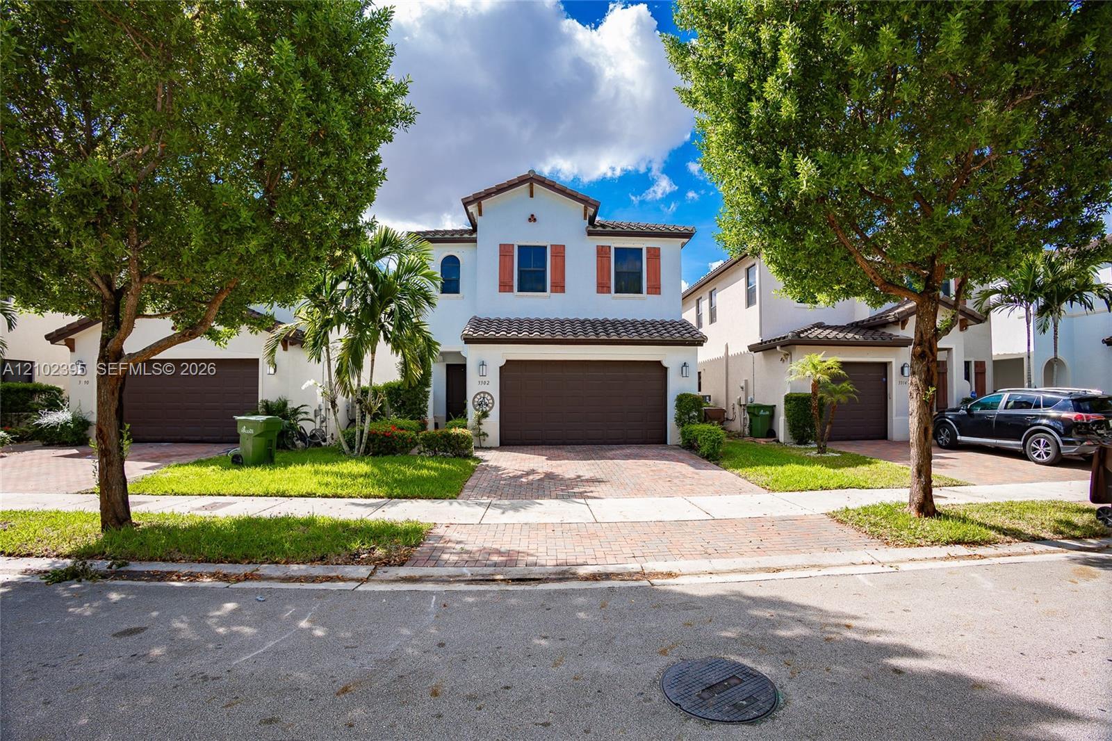 3302 W 97th Ter, Hialeah FL 33018 photo 2