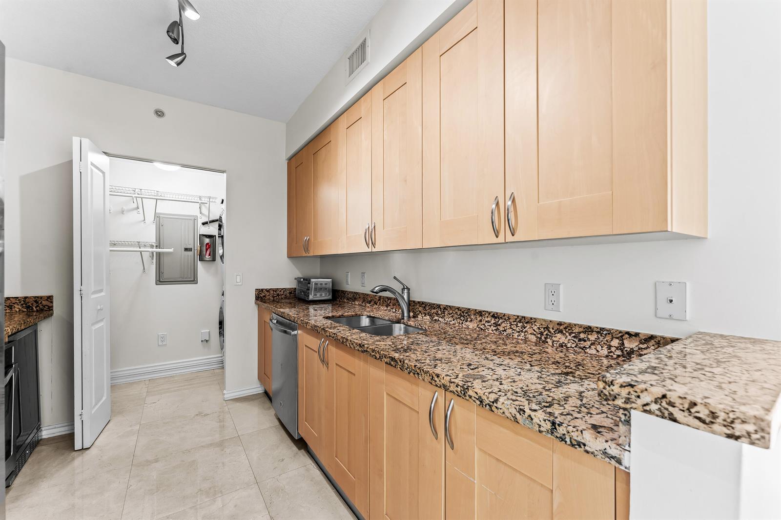 350 SE 2ND Street # 2480, Fort Lauderdale FL 33301 photo 3