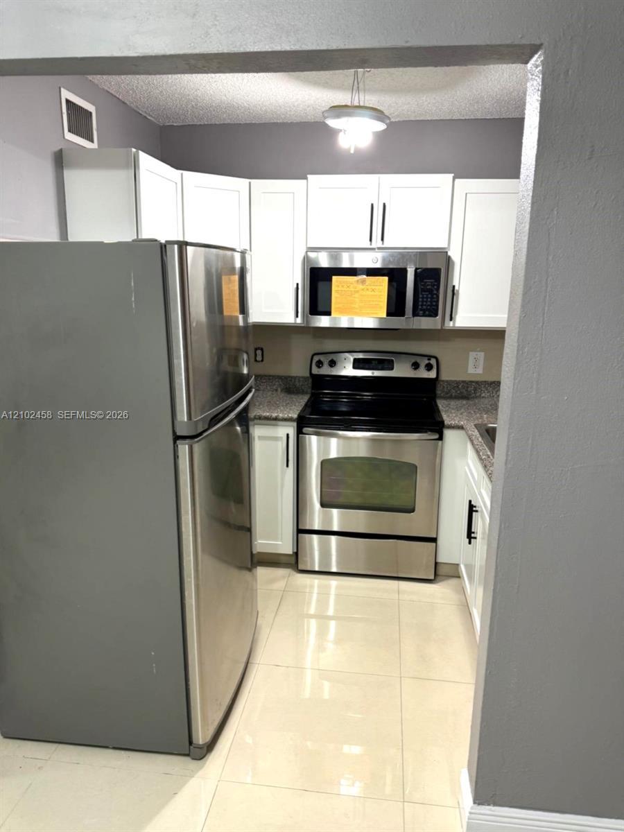 5461 W 24th Ave # 25, Hialeah FL 33016 photo 2