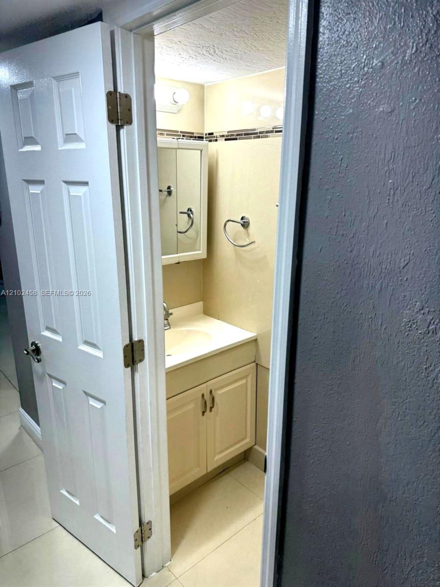 5461 W 24th Ave # 25, Hialeah FL 33016 photo 4