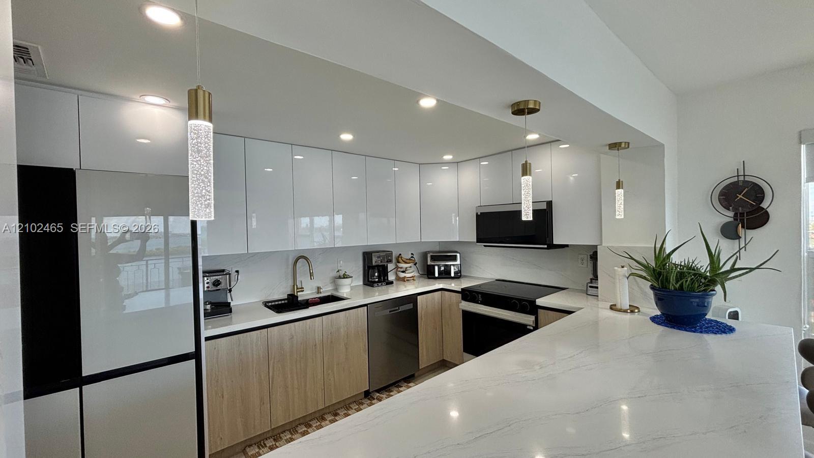 11111 Biscayne Blvd # 16A, Miami FL 33181 photo 4