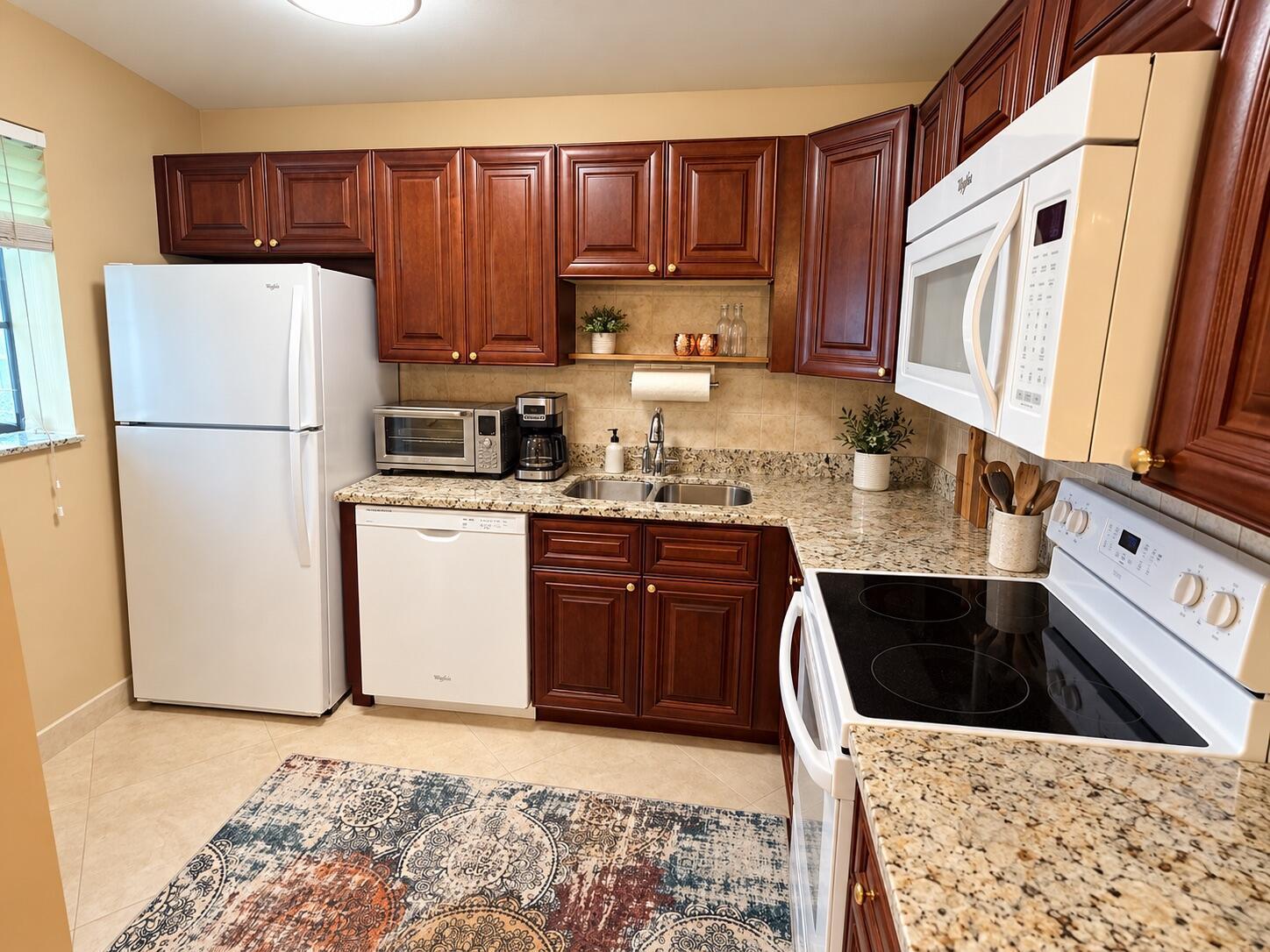 511 Gardens Drive # 203, Pompano Beach FL 33069 photo 2